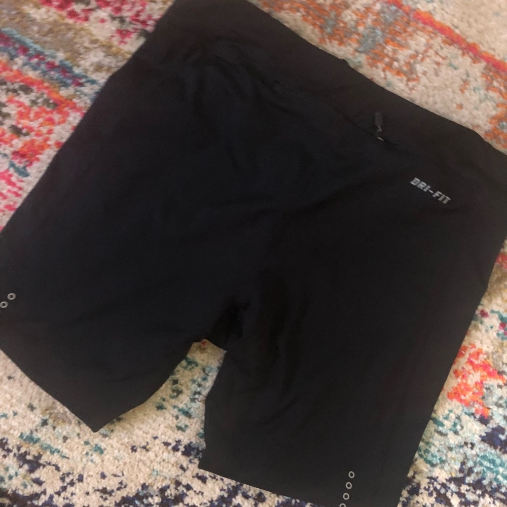 Nike dry fit capris xs